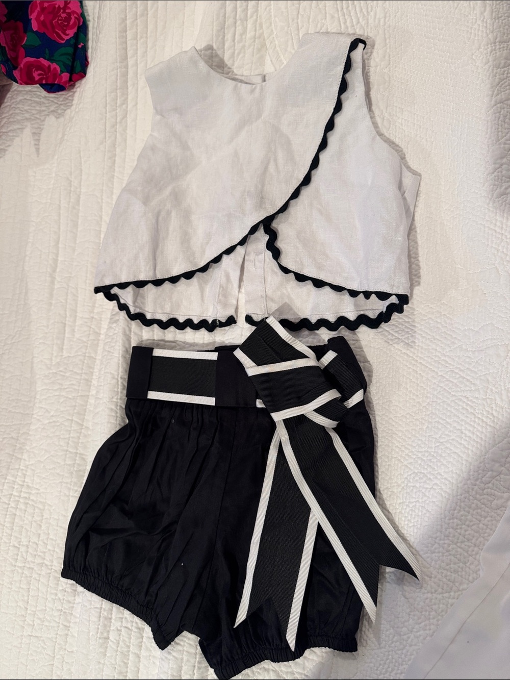 Two-Piece Black & White Crop Top and High-Waist Shorts Set size 4